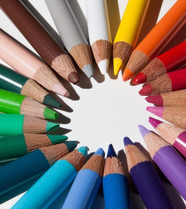colored pencils, colour pencils, star-shaped-179170.jpg